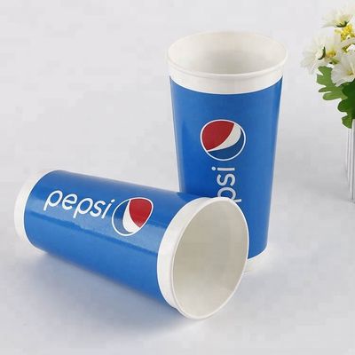 Reciclando o copo de papel do café que forma a selagem da máquina pelo sistema ultrassônico fornecedor