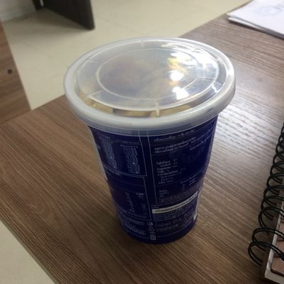 Tampa plástica da tampa do copo do mini creme da baunilha do biscoito de Oreo que forma a máquina fornecedor